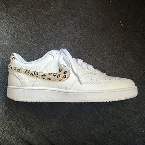 Nike- Court Vision Low white with cheetah